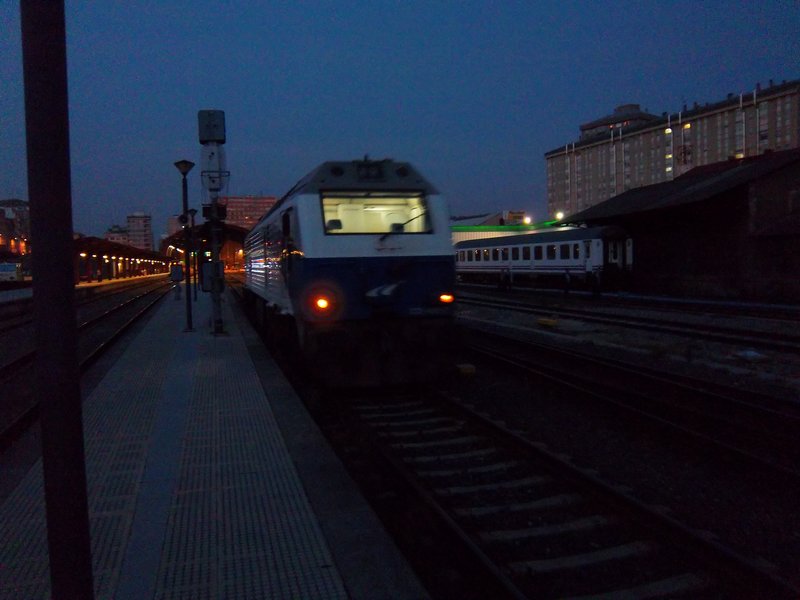 Mas trenes en Coruña (1).jpg