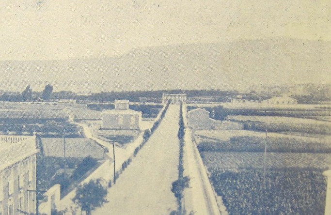 al fondo la estacion de Mula y derecha dep.locomotoras.jpg