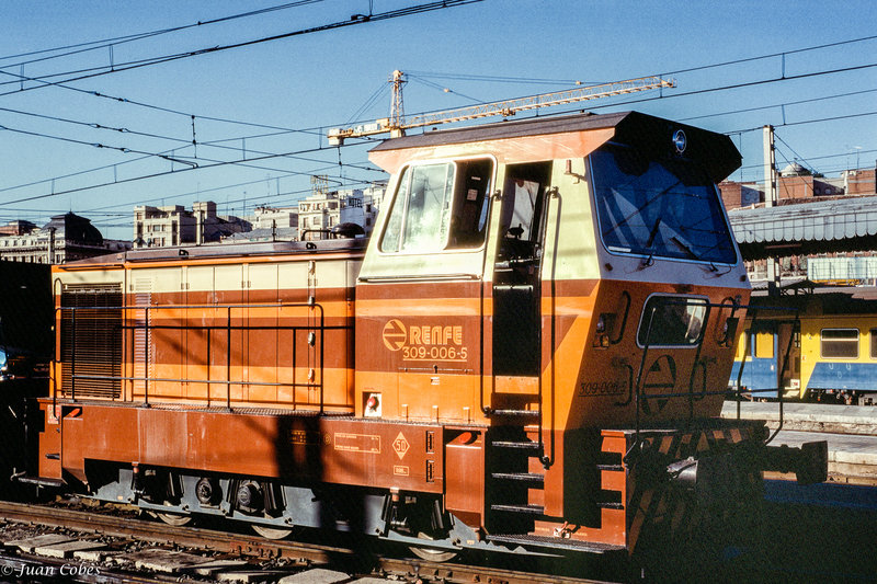 1987-1353.jpg
