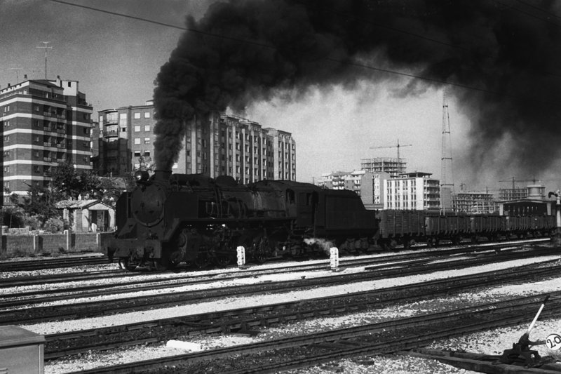 RENFE 141F Logrogno, Spain, summer 1973.jpg