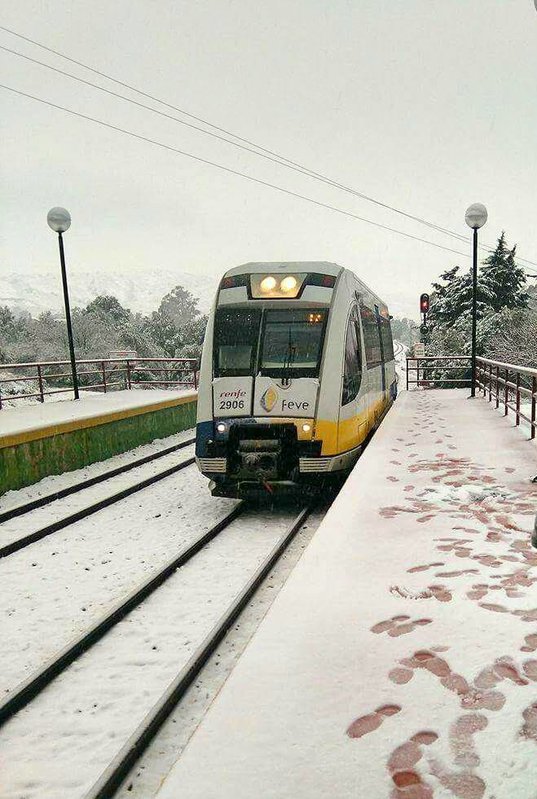 2906 el estrecho con nieve.jpg