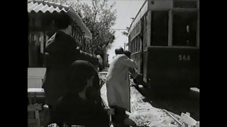 El 588 en Se Vende un Tranvía (1). 1959 (29'02).jpg