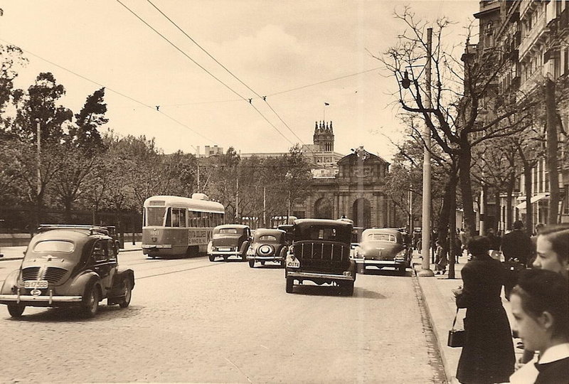 El 1021 en línea 52.  C. Alcalá, 1953.jpg