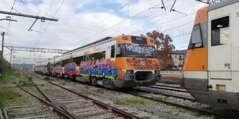 tren-accidente-vacarisses-grafitis.jpg