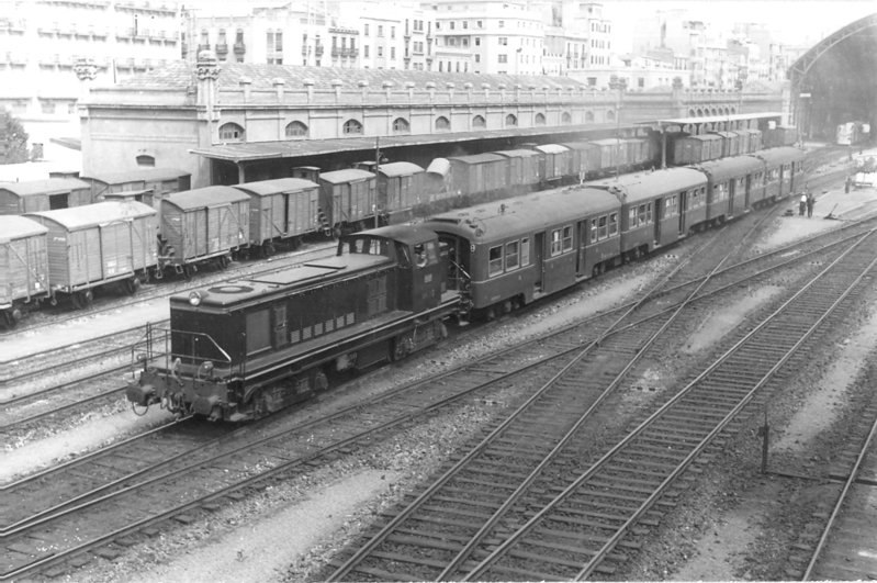 307 Valenciana con Yenkas en Valencia 1966.jpg