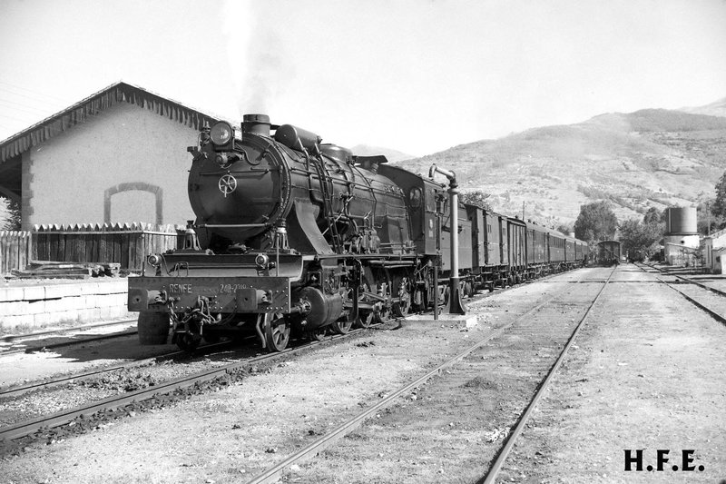 240 2218 en Hervas en 1963 - 15-10-1963 01.jpg