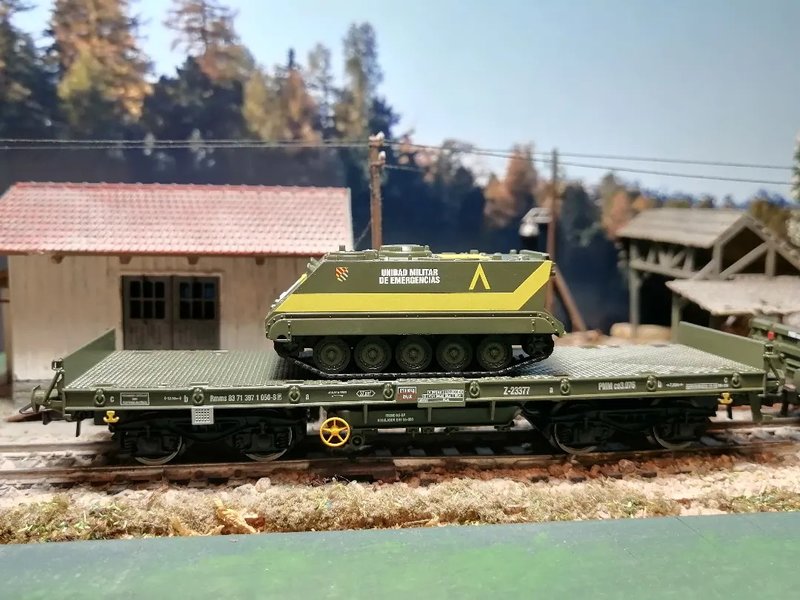 TREN MILITAR ELECTROTREN HE415-2_2.jpg