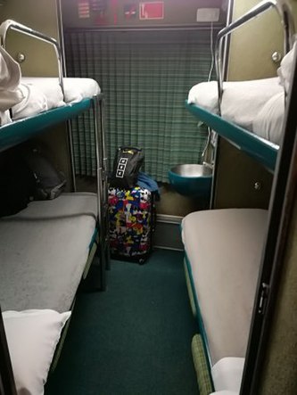 333px-Talgo_Trenhotel_Cama_Turista.jpg