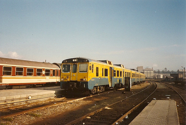 Automotor 592 082 en Cartagena 6-12-1990 foto Johannes J.Smit.jpg