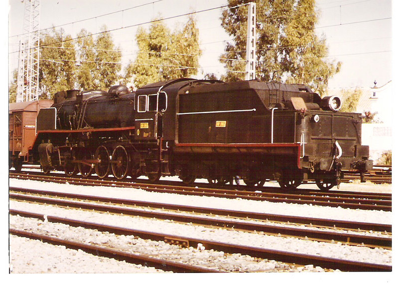 Mikado 141F-2416 en Utrera octubre de 1984 camino de Bobadilla 002.jpg