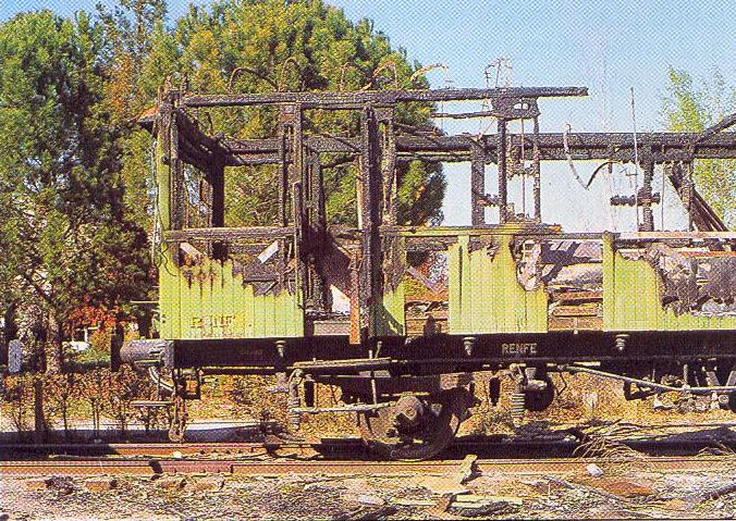 Z-612 después de su incendio. Otra pieza menos. Alcázar, 03-1995..jpg