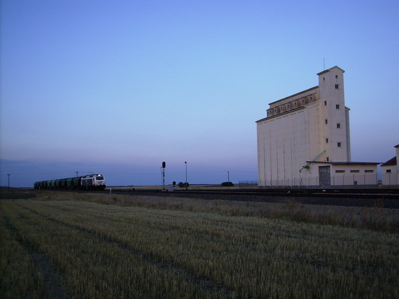 RENFE 333-334 CANTALAPIEDRA.JPG