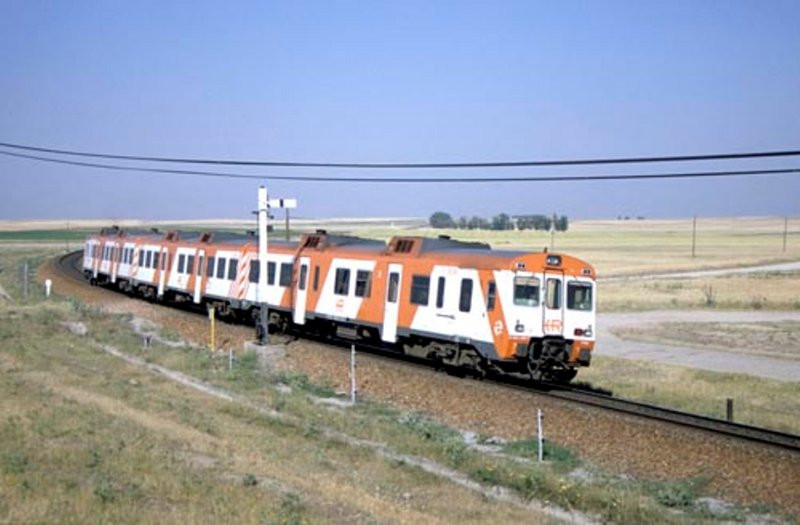 RENFE 593 CANTALAPIEDRA 2.jpg