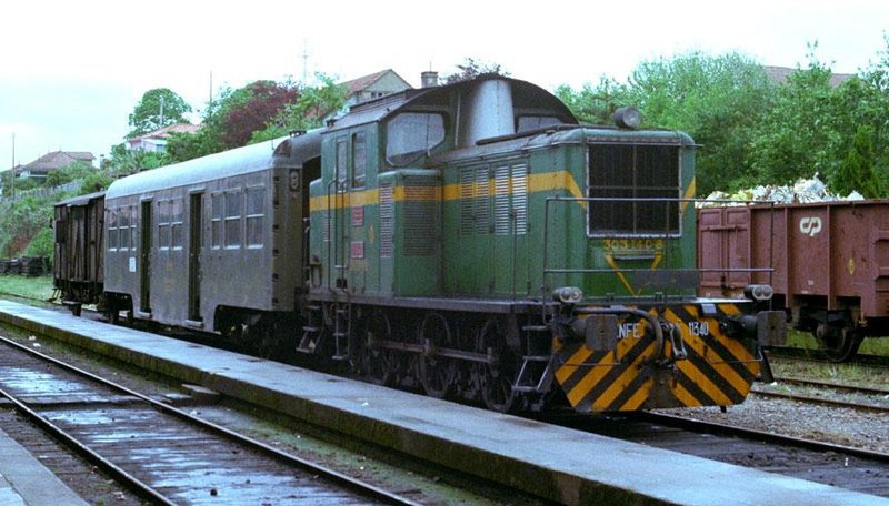 renfe 303 yenka Valença 28-7-77.jpg