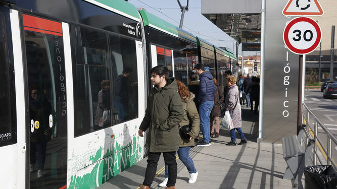 Metro-revolucionado-transporte_1307279367_92248338_667x375.jpg