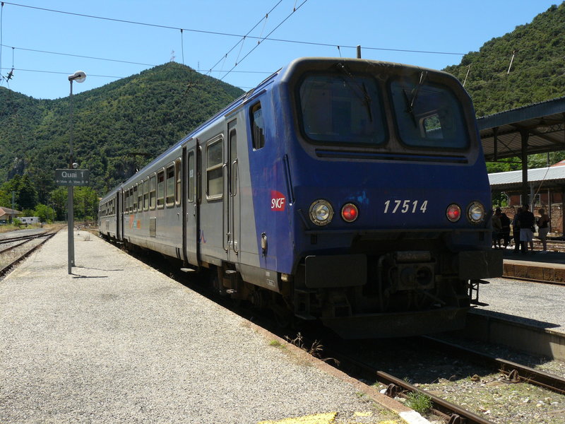 SNCF 17514 VILLEFRANCHE-2009-07-P1050950.JPG