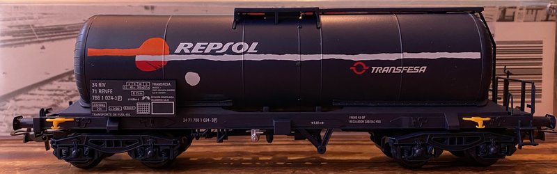 Cisterna TF-Repsol.jpeg