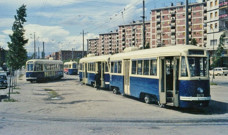 El 1075 en San Blas el 12 de mayo de 1966.jpg