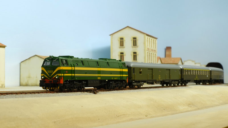 2322_furgon_MfTrain_verde.jpg