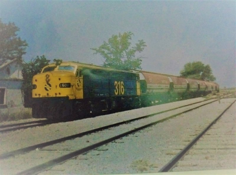 1601 en Estacion de Jedula 1992 a.jpg