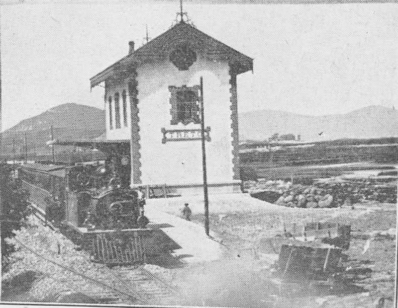 SB_tren en la estación de Treto (1917) (La Montaña).jpg