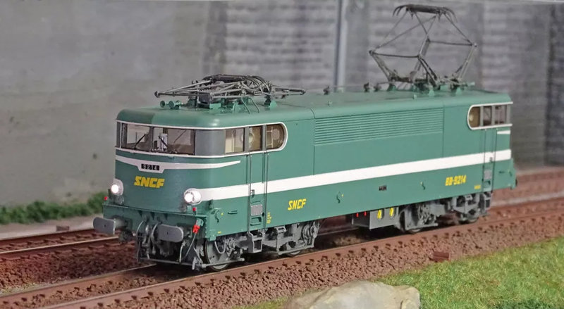 REE Modèles MB-084 locomotive BB9214.jpeg