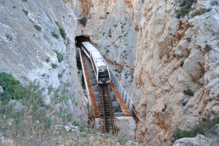 tram-dalacant-atravesando-el-mascarat-770x515.jpg