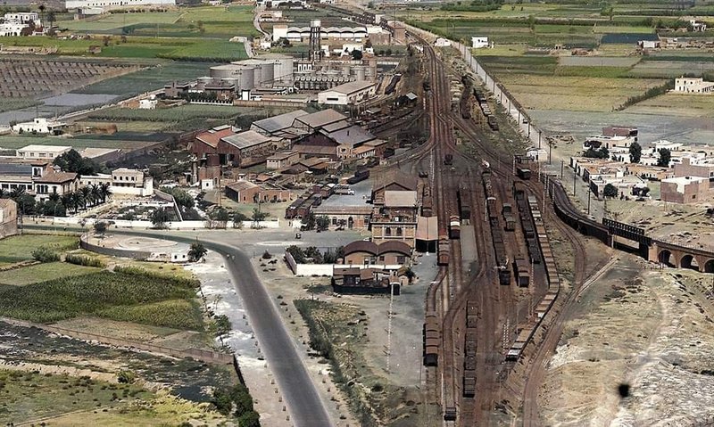 Antigua foto de como era la estación de Almeria.jpg