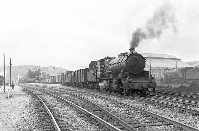 PG4254_RENFE_Spanish_Railways_Steam_Locomotive_Class_140_2-8-0_140_2511__at_Soria__in_1965_-__28091965__-_Peter_Gray.jpg