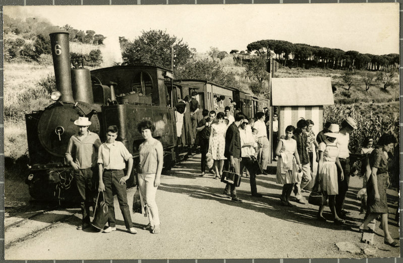 SFG_Nº6 en el apeadero de S'Agaró en 1965.jpg