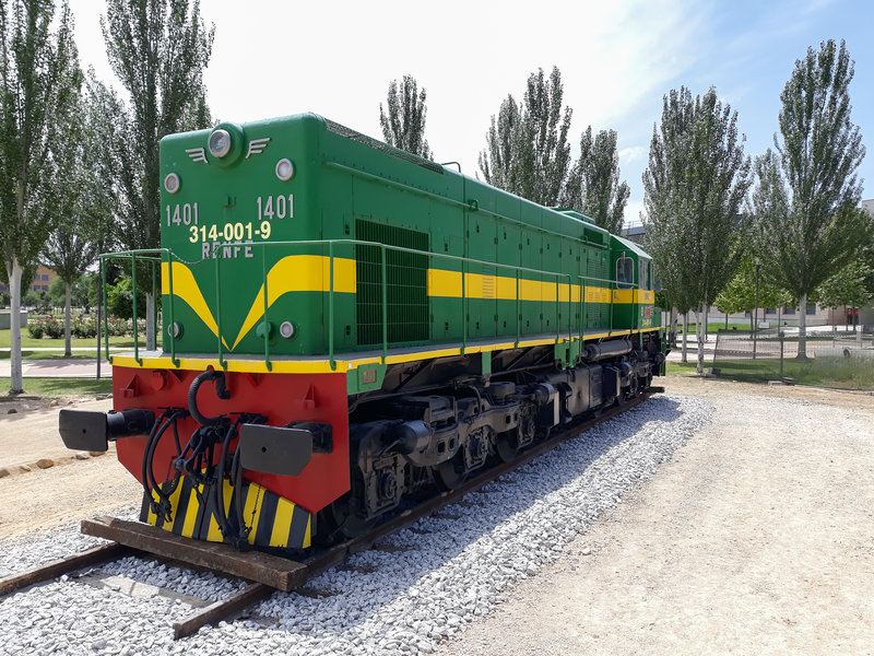 14-Renfe 314-001 en Fuenlabrada (sAMSUNG J5).jpg