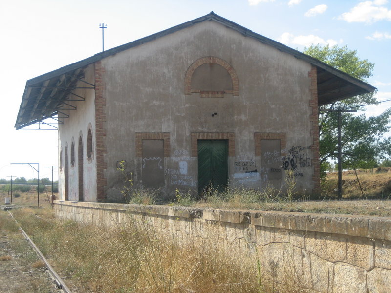 muelle de mercancias estacion camporrobles.JPG